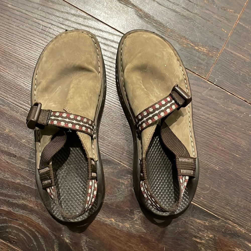 Chaco leather shoe GUC